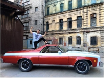 Сергей Шнуров заинтриговал снимком нового автомобиля
