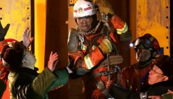Затопление в китайской шахте: в ловушке 12 горняков