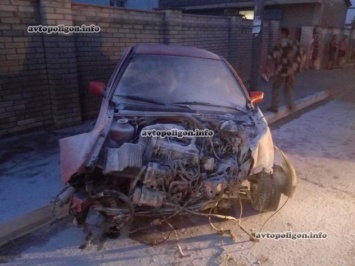 ДТП на Киевщине: в Софиевской Борщаговке Volkswagen Golf врезался в электроопору - пострадал водитель. ФОТО
