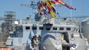 Президент передал флоту два новых артиллерийских катера