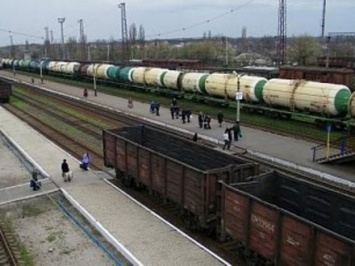 В Луганскую область из России прибыли семь цистерн с топливом