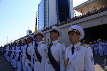 На одесском морвокзале праздновали День ВМС