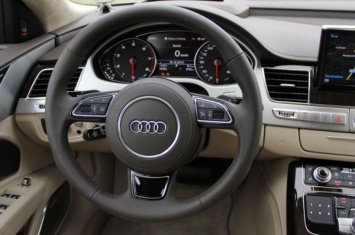 Фотошпионы выложили снимки обновленной Audi A8