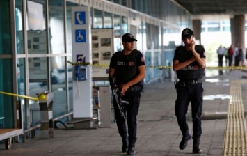 В Турции задержали еще 3 подозреваемых в причастности к теракту в Стамбуле