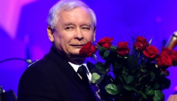 Качиньский будет возглавлять партию PiS еще три года