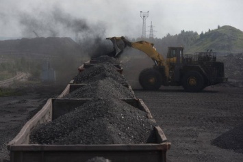 Ахметов отказывается от угля из России и делает ставку на более дорогие поставки из Австралии и ЮАР