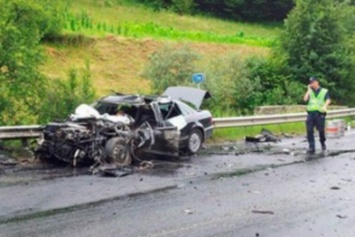 На автодороге Киев - Чоп в аварии погиб житель Сумщины (ФОТО)