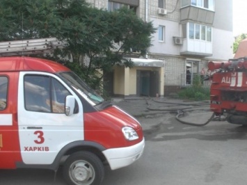 Из-за пожара в многоэтажке Харькова эвакуировали почти 30 человек