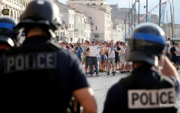 С начала Евро во Франции задержали более тысячи человек