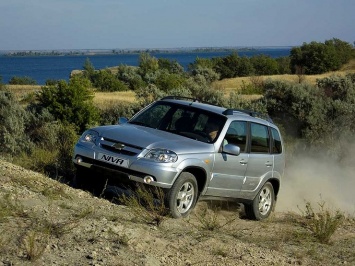 Chevrolet Niva стала безопаснее и дороже Renault Duster