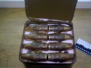 Мужчина в Донецкой области обнаружил ящик с боеприпасами в недавно купленном доме