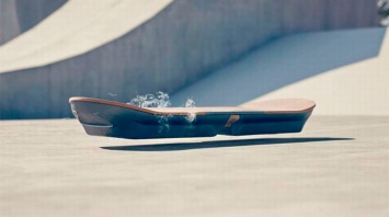Lexus показал летающий скейтборд в действии
