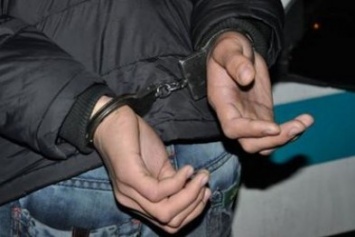 Новокаховские полицейские разыскали грабителя за полчаса