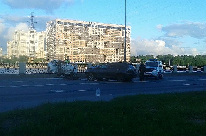 В Петербурге на набережной Обводного канала произошло смертельное ДТП