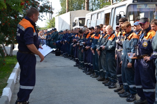 МЧС России предложило руководству ГосЧС помочь в тушении пожара нефтебазы под Киевом