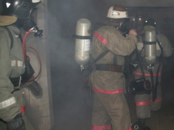В Полтаве горело здание, 12 человек спасли