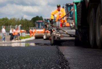 В Запорожье будут увольнять чиновников, которые срывают график ремонта дорог