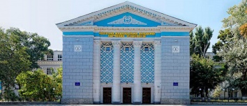 В Одессе на взятке в 10 тысяч гривен погорела декан одного из вузов