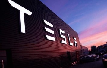 Tesla провалила план продаж автомобилей на 2016 год
