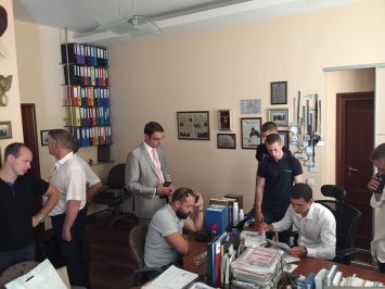 В ходе обыска в офисе адвоката Циганкова пока ничего не изъяли, - корреспондент