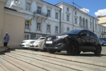 В центре Одессы автолюбители обнаглели в конец (ФОТО)