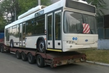 В Мариуполь приехал новый троллейбус (ФОТО)