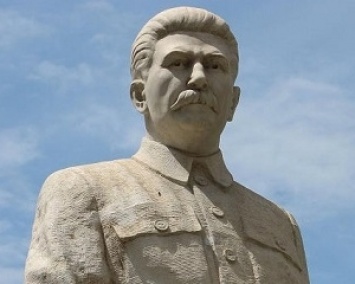В России обещают возвести бронзового Сталина