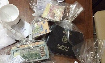 В Одессе задержана декан, вымогавшая взятку за допуск к сессии