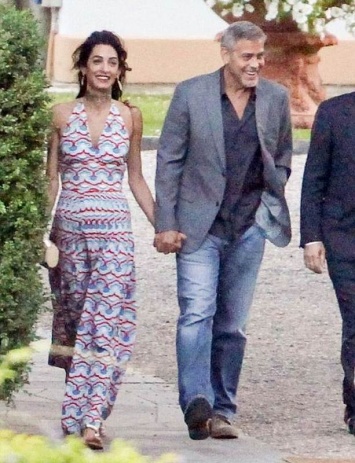 Джодж и Амаль Клуни проводят лето в Италии