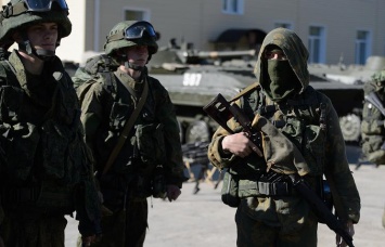 Россия стянет к границе с Беларусью около 10 тысяч военных и танковый полк