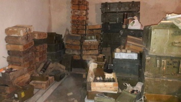 Рейд на полк "Днепр-1": изъято оружие, украденное в зоне АТО