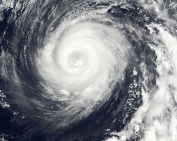 Супертайфун движется в сторону Тайвани
