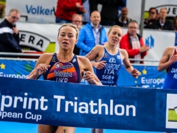Ю.Елистратова выиграла этап Кубка Европы по триатлону