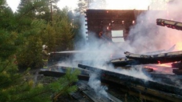 Двое подростков совершили поджог дома в Архангельской области