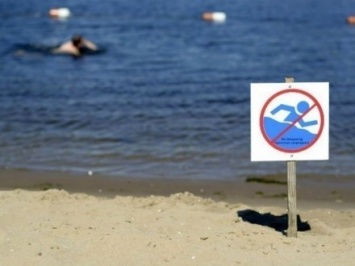 В Хмельницком запретили купаться на единственном пляже города