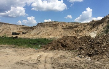 Журналисты расследовали факты незаконной добычи песка в Киевской области