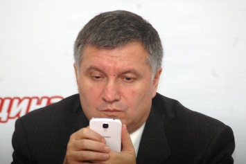 Аваков объяснил, почему закрыл «комменты» в соцсети: там пишут «сдохни, укроп!»