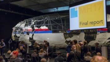 Следователи по сбитому на Донбассе "Боингу" прибыли в Москву