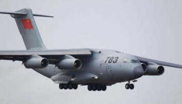 Китай получил на вооружение самый большой в мире военно-транспортный самолет