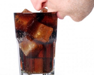 Ученые: Coca-Cola может привести к импотенции и бесплодию