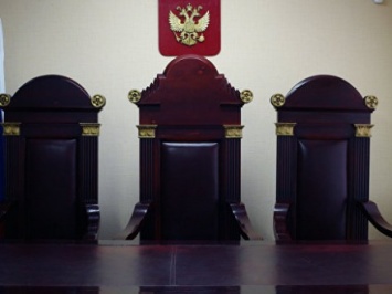 "Суд" в Крыму оставил четырех крымских татар за решеткой до 11 октября