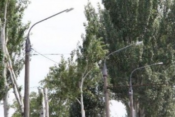 В Запорожье на улице Украинской заменили уличные светильники