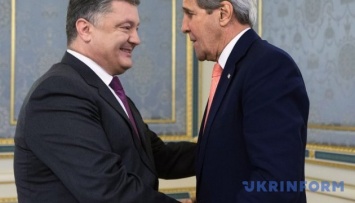 Украина считает США ключевым союзником в противодействии вызовам безопасности - Порошенко