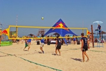 Воскресенье станет в Бердянске стартовым днем для чемпионата города по пляжному волейболу