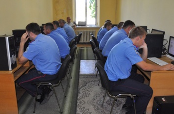 Николаевский пункт Луганского университета внутренних дел провел новый «выпуск» участковых полиции