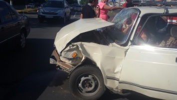 Авария на поселке Котовского: водитель «Жигулей» попал в больницу
