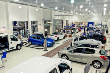 В июне продажи новых авто в России сократились на 9%