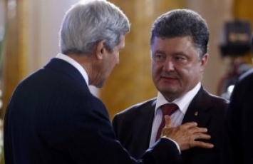 Пять стран работают над тем, чтобы Украина получила помощь летальным вооружением, - Керри