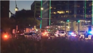 В Далласе снайперы с крыш произвели расстрел полицейских