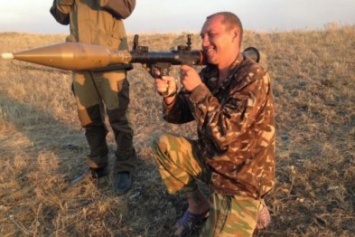 Боевики "ЛНР" на Луганщине вели огонь из 82 мм минометов, из стрелкового вооружения - вдоль Северского Донца